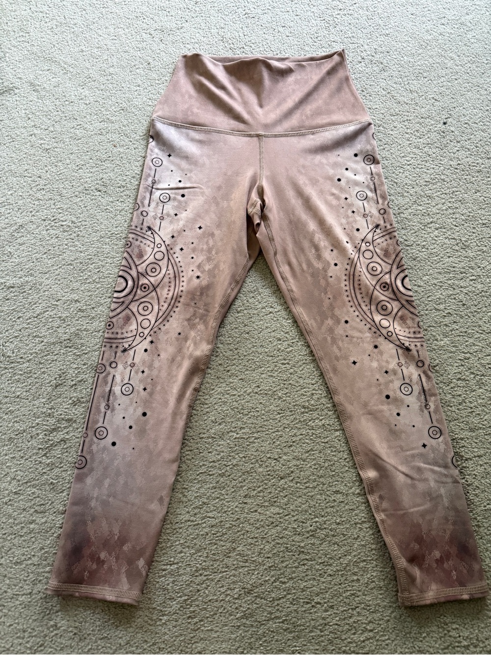 Evolution and Creation High-Waist Capris with Mandala Side Print - Mauve